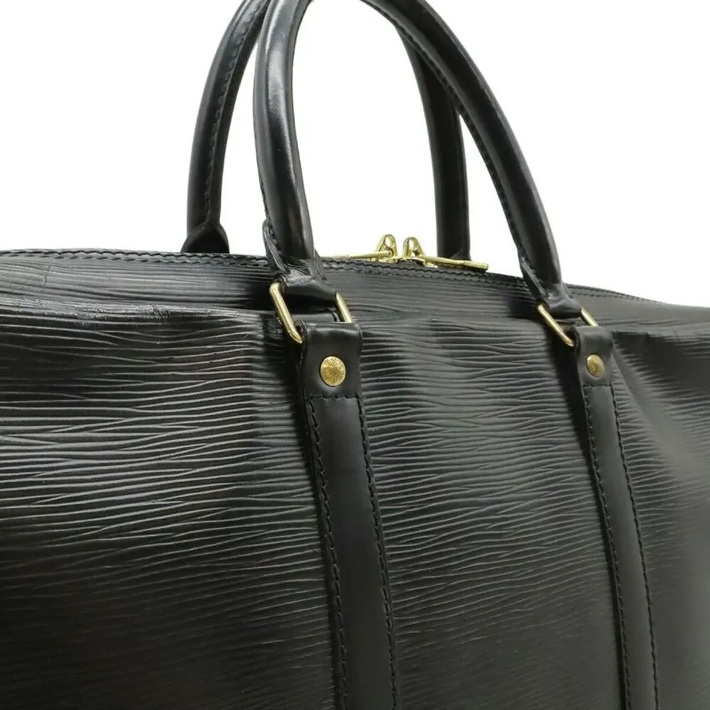 Louis Vuitton delivery duty